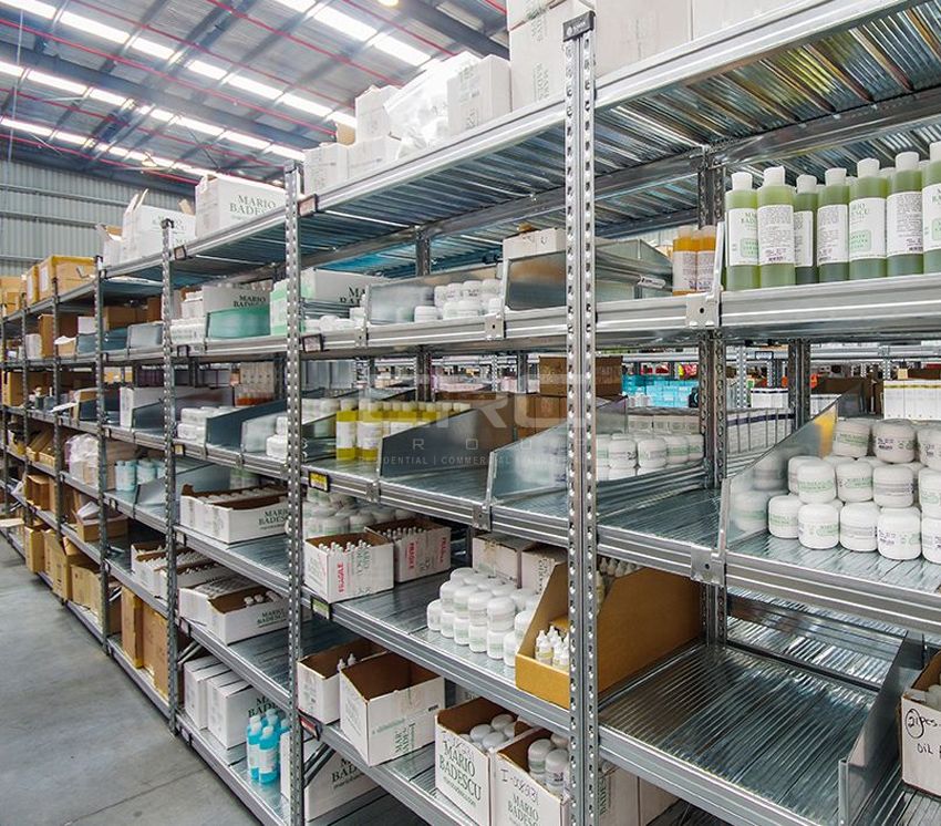 Metalsistem S123 galvanised shelving for stores